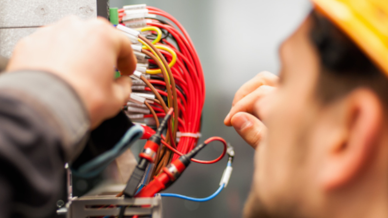 What to Look for in a Commercial Electrician