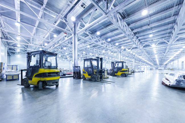 Things You Should Consider When Choosing the Right Industrial Lighting