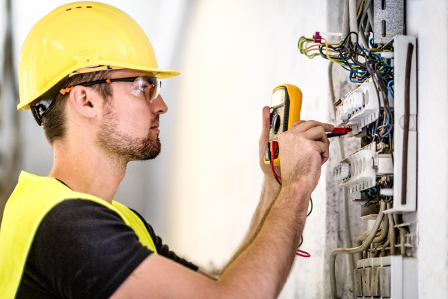 What to Expect from Our Industrial Electrical Repair Services
