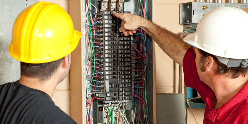 5 Key Signs Your Building Is in Need of Commercial Wiring Work