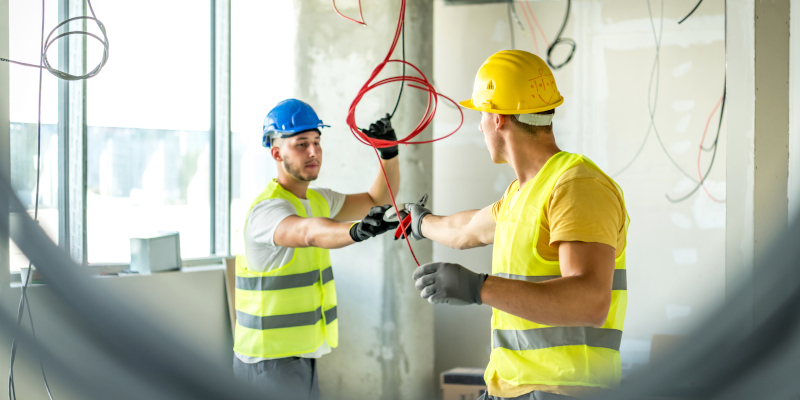 What Is the Difference Between a Commercial Electrician and a Residential Electrician?